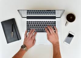 Writing the ideal blog post length via laptop